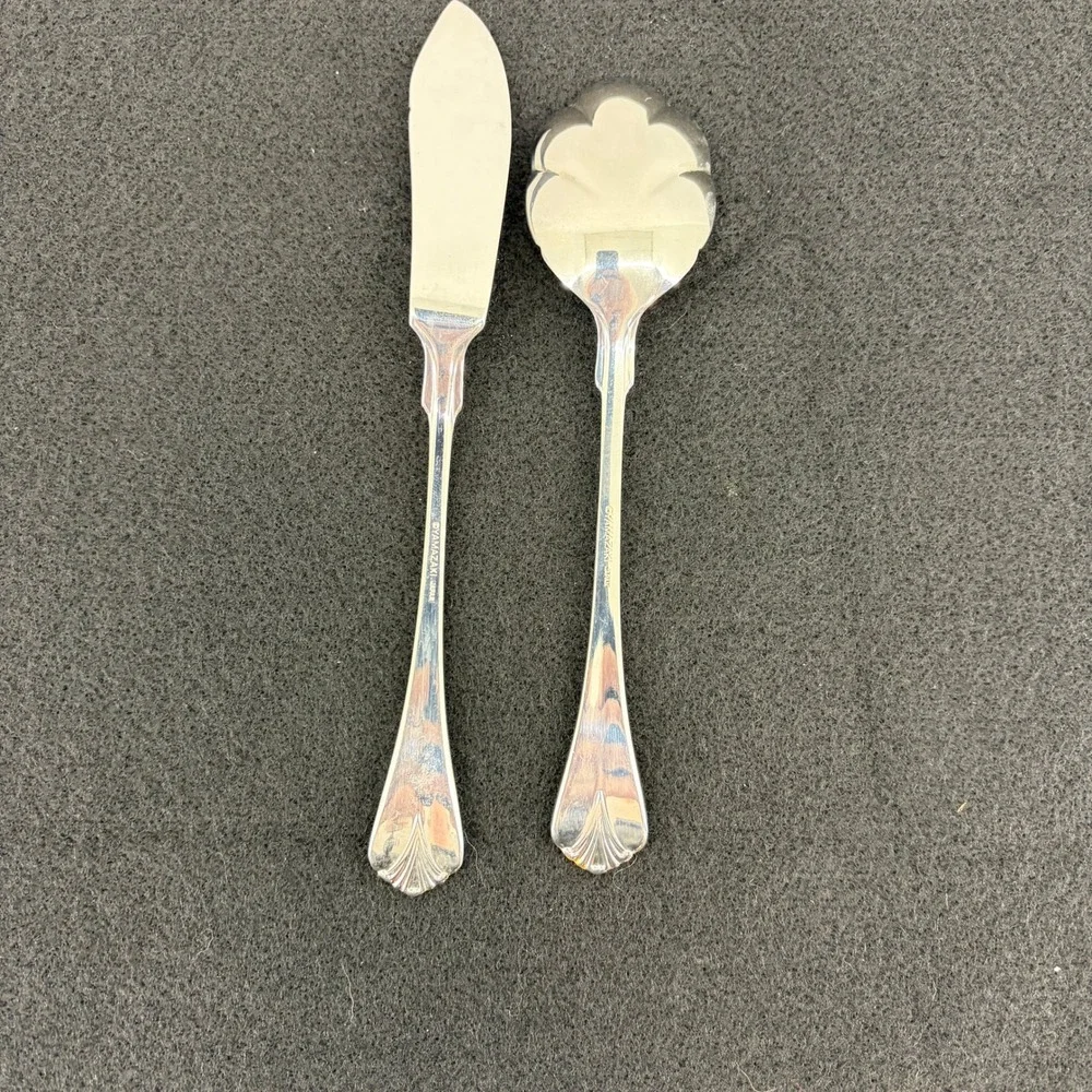 Set Yamazaki Japan Silver Gold Tone Sugar Shell Spoon &‎ Master Butter Knife